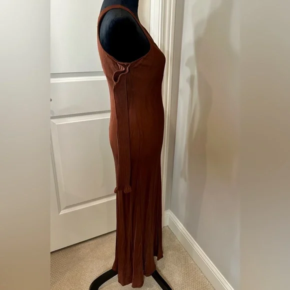 ZARA COMBINATION ARM WARMER
DRESS ✨EUC✨ 100% Viscose Main - Picture 7 of 16